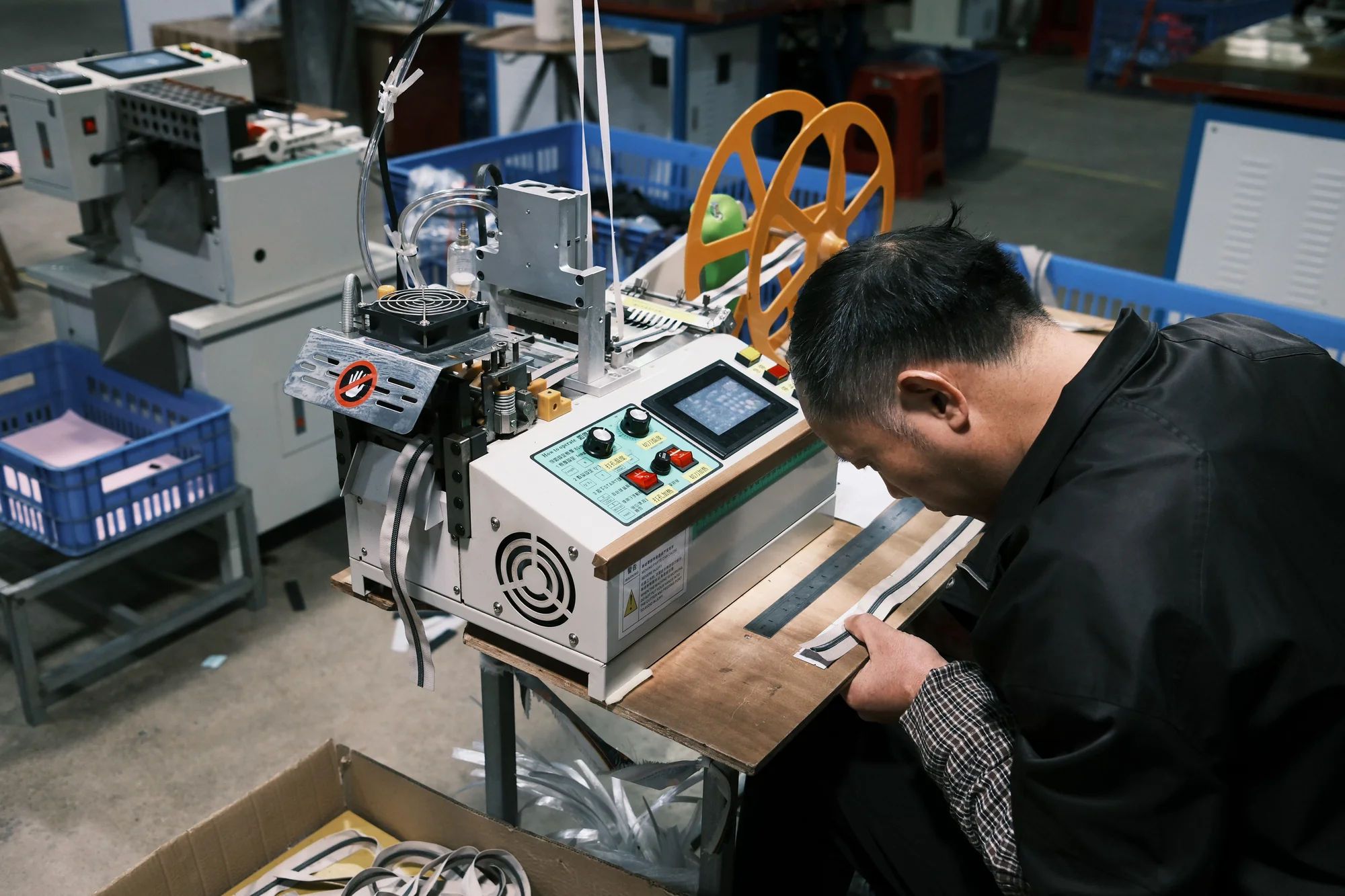 Bag manufacturing equipment