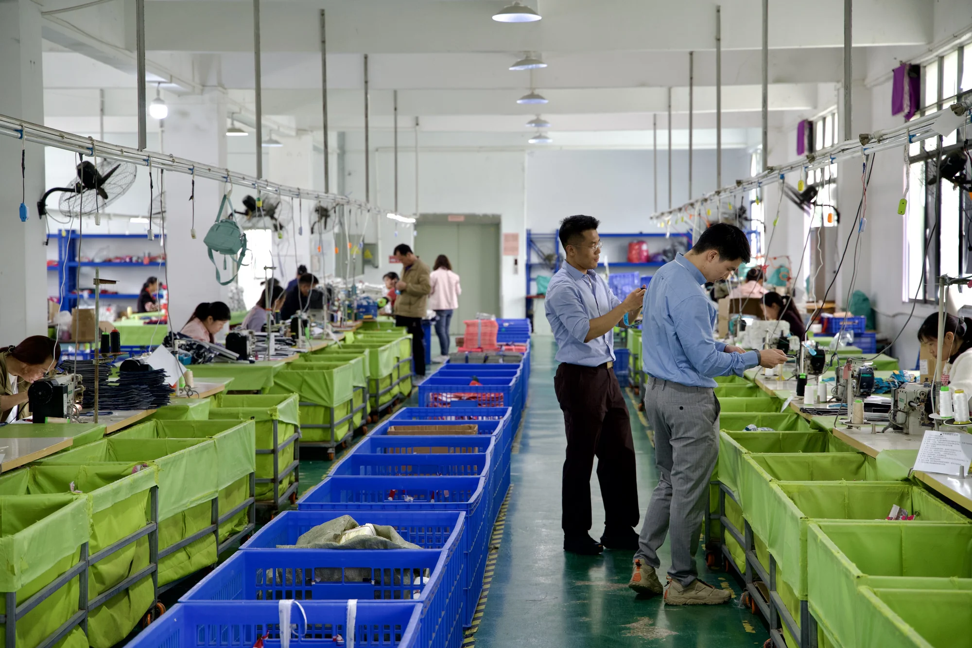 Quality check and material review at the bag manufacturing facility